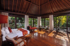 One-Bedroom Villa | Minibar, in-room safe, free WiFi, bed sheets