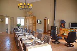 Dining - Villa des Cammaous (Vacquieres)
