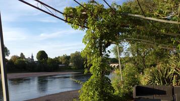 Khuôn viên nơi lưu trú