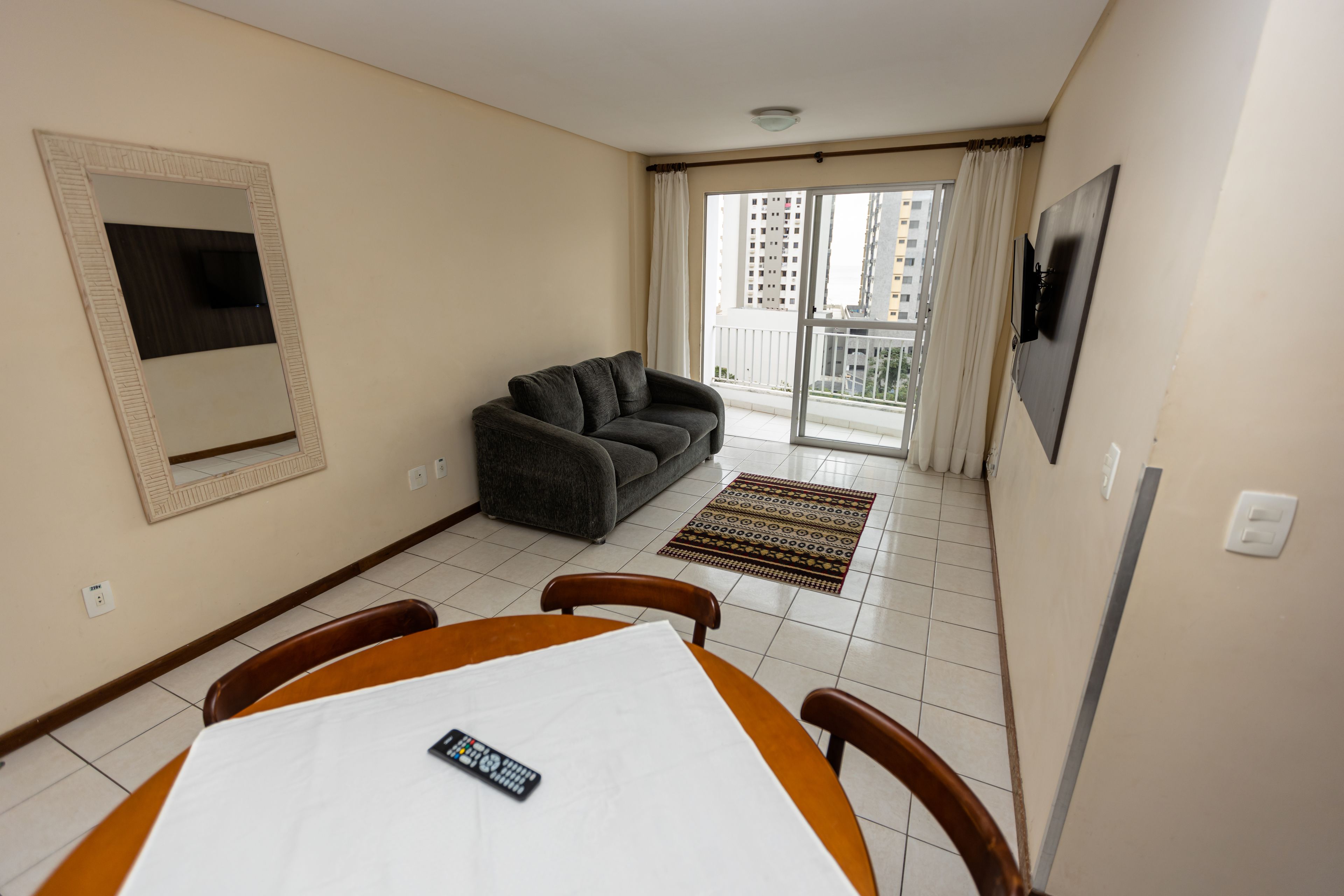 suite (bosque) | living area | 32-inch flat-screen tv with cable channels, tv