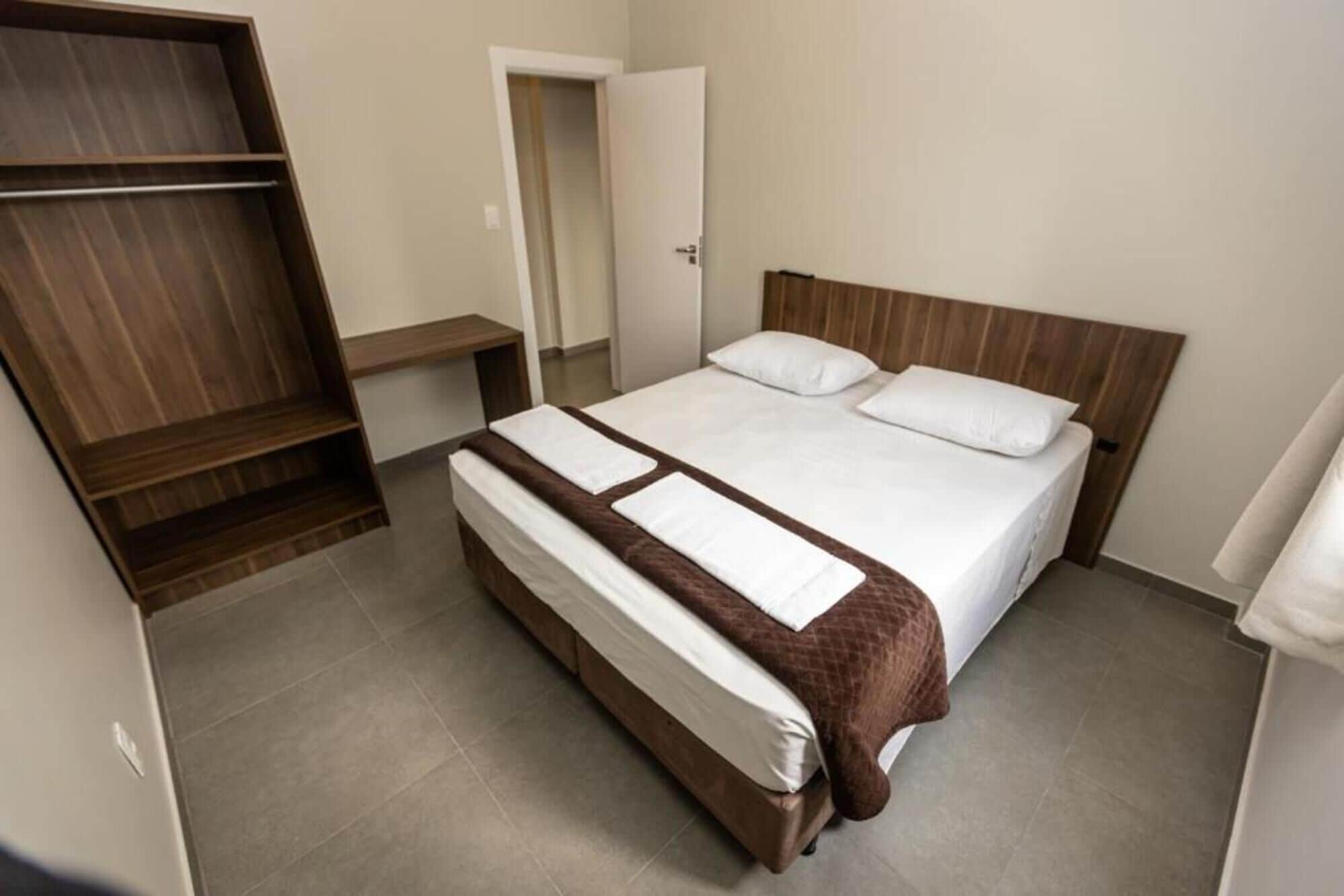 deluxe apartment | 2 bedrooms, laptop workspace, free wifi, bed sheets