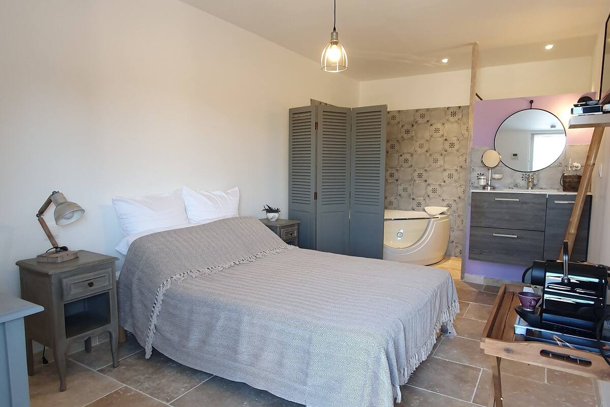 Soundproofing, iron/ironing board, free cots/infant beds