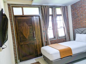 Superior Twin Room | Free WiFi, bed sheets