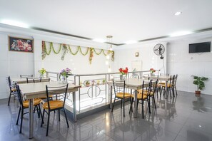 Dining - Hotel Mustika Sari (Makassar)