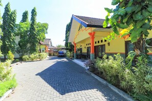 Exterior - Wisma Bougenville (Surabaya)
