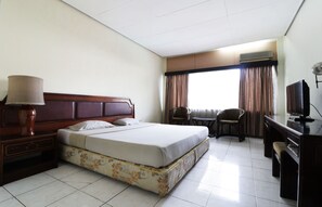 Standard Room | Meja, Wi-fi percuma, cadar katil 