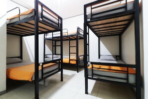 Free WiFi - Rumah Kakak Guesthouse - Hostel (Bandung)