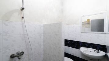 Douche, serviettes fournies