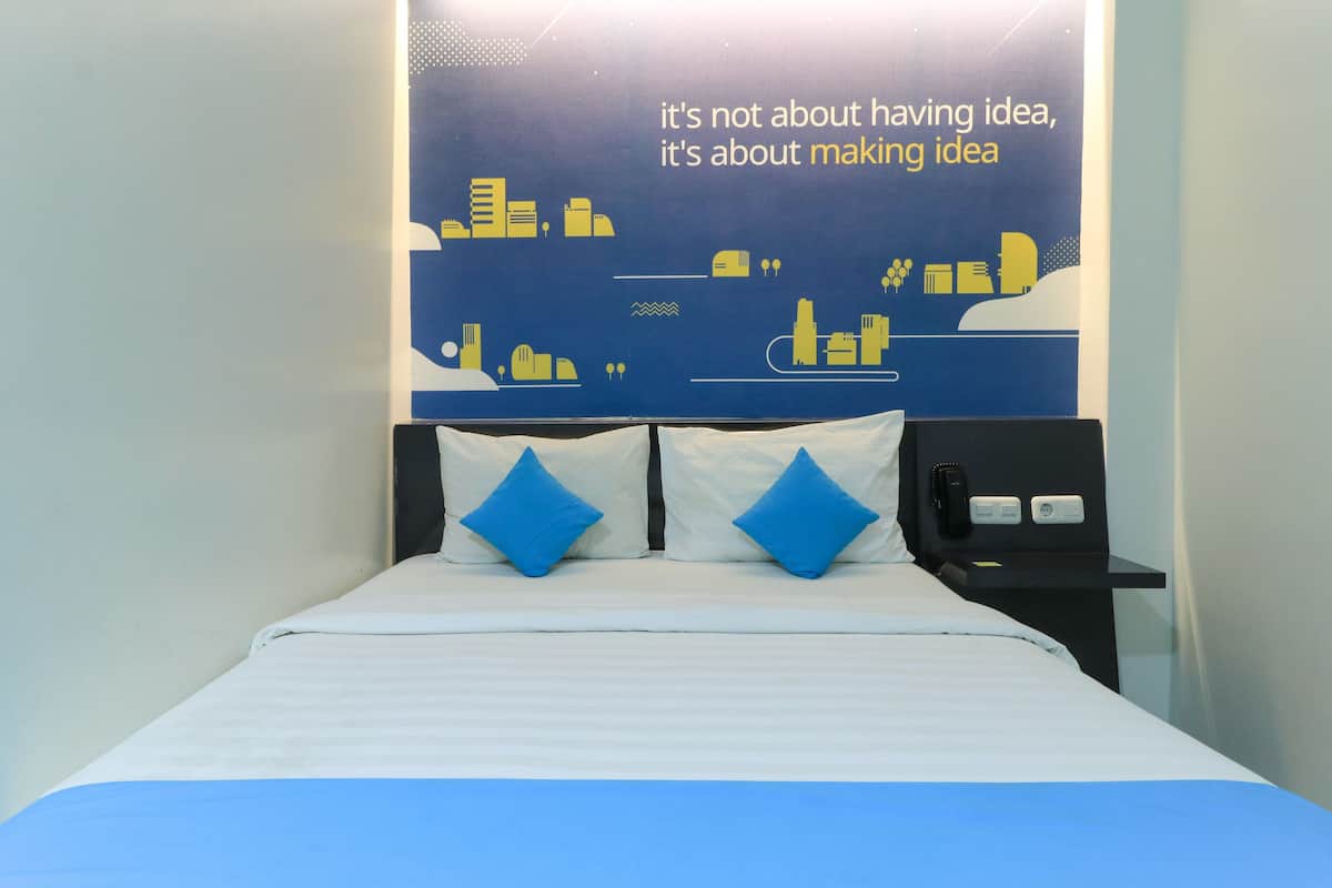 Desk, free WiFi, bed sheets