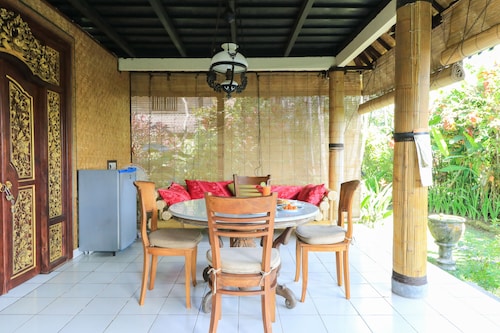 ポンドック サラスワティ ヴィラズ ウブド バイ ズズ