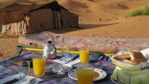Free daily local cuisine breakfast  - Auberge L'oasis Mhamid (M'Hamid El Ghizlane)
