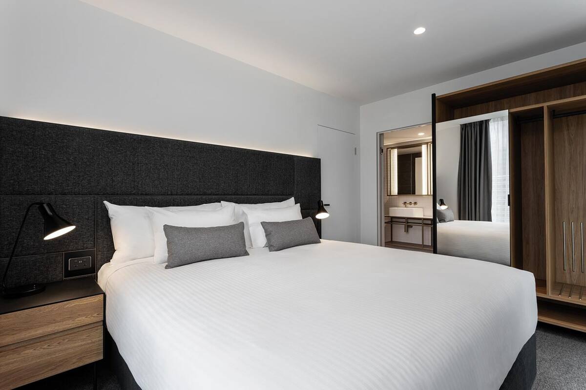 Pillowtop-Betten, Minibar, Zimmersafe, Schreibtisch