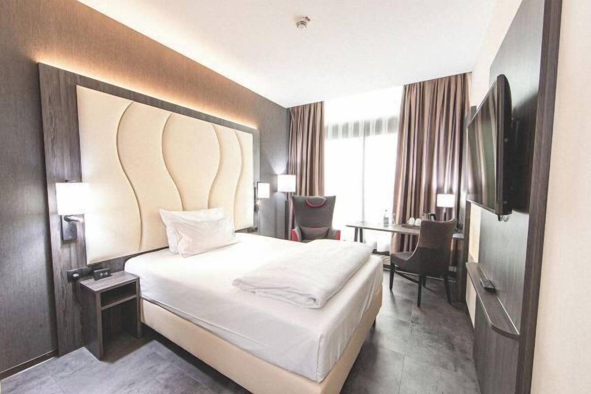 In-room safe, desk, laptop workspace, blackout curtains