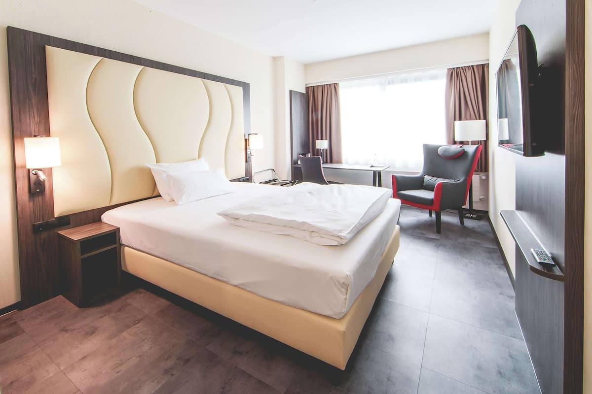 Standard Room, 1 Twin Bed | Laptop workspace, soundproofing, free cribs/infant beds, free WiFi