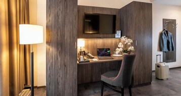 In-room safe, desk, laptop workspace, blackout drapes