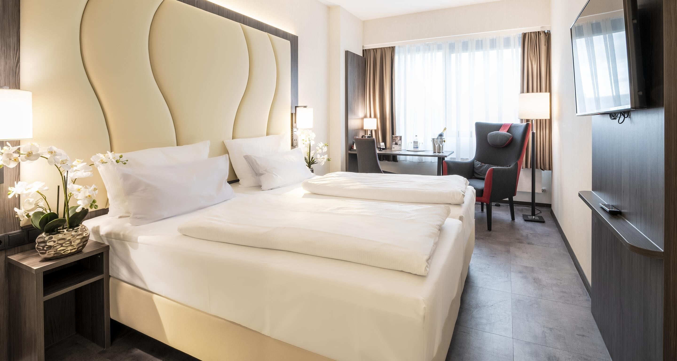 舒适客房, 1 张双人床 | 笔记本电脑工作区、隔音、免费婴儿床、免费 WiFi