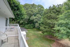 Balcony view - Hamilton Village Inn (North Kingstown)