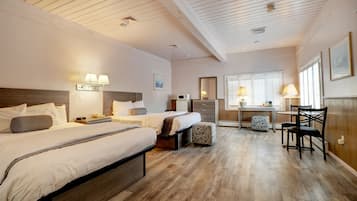Habitación, 2 camas de matrimonio | 1 dormitorio, tabla de planchar con plancha, wifi gratis y ropa de cama