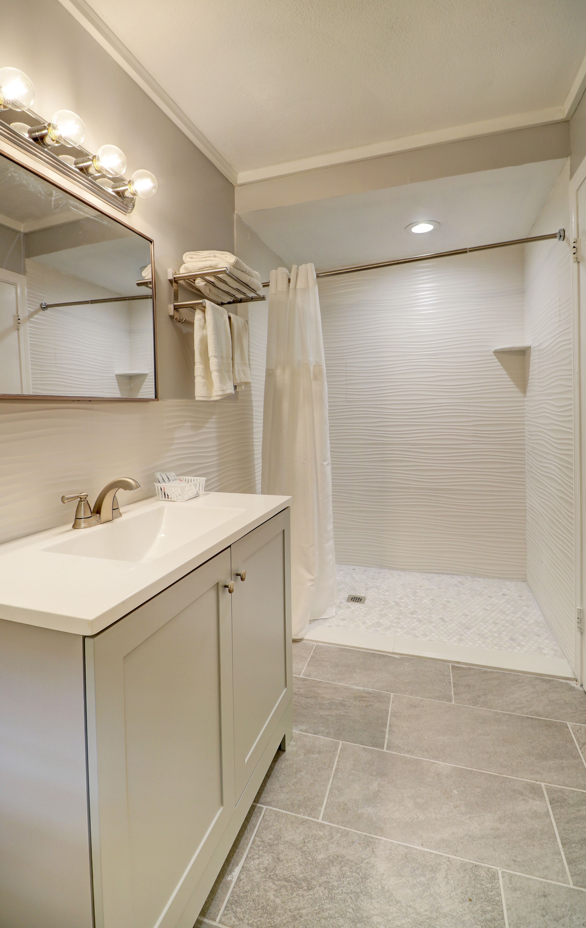 Apartment | Bathroom
