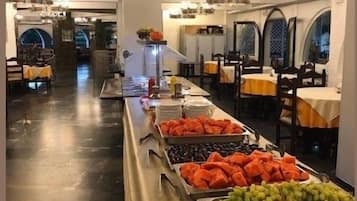 Desayuno buffet incluido todos los días