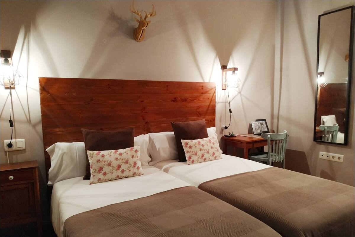 Twin Room, Accessible | Down duvets, memory-foam beds, desk, laptop workspace