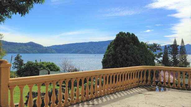 Pemandangan dari bilik