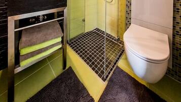 House | Bilik Mandi | Tuala disediakan