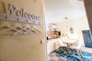 House | Makan dalam bilik