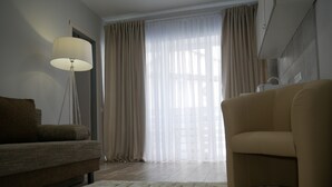 Unclassified image, 4 of 28, button - Solarhotel (Odesa)