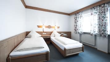 Double Room | Iron/ironing board, free WiFi, bed sheets