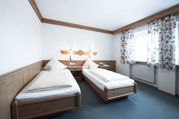 Camera doppia | Ferro/asse da stiro, Wi-Fi gratuito, lenzuola