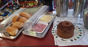 Colazione a buffet inclusa, servita tutte le mattine