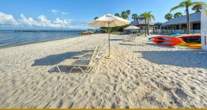 upscale 4 bedroom waterfront house- Just a short 7 minute walk to beach