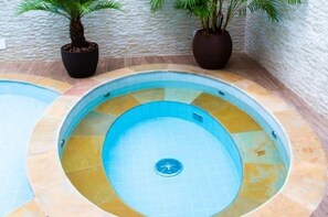 2 outdoor pools, pool loungers - Pousada Ilha das Conchas (Guarujá)