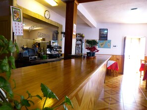 Bar (en la propiedad)