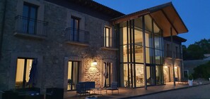 واجهة المنشأة