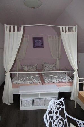 Double Room | Free WiFi - Hotel Krone Kappel (Kappel-Grafenhausen)