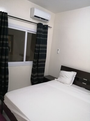 Deluxe Apartment | 3 bedrooms, individually furnished, laptop workspace, soundproofing - Appartement Meublé 3 Chambres Salon (Dakar)