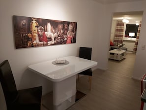Kühlschrank, Ofen, Herdplatte, Geschirrspüler