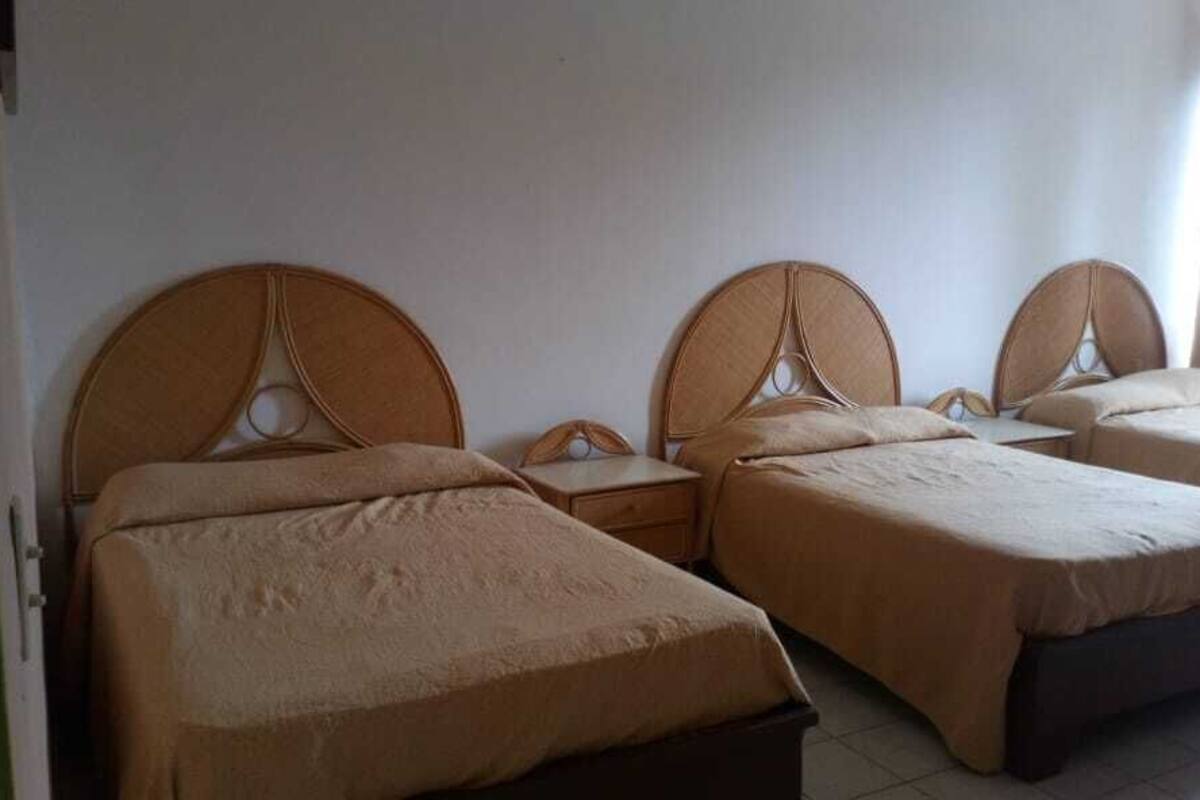 Shared Dormitory 6 Bed Mix Dorm | Tirai kedap cahaya, setrika/meja setrika, Wi-Fi gratis, dan seprai linen