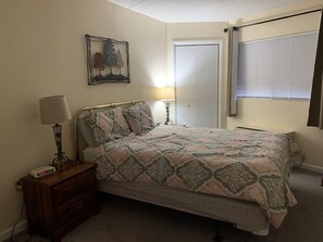 1 bedroom, iron/ironing board, free WiFi, bed sheets - OGP4B downtown near Ripley's Aquarium & Anakeesta (Gatlinburg)