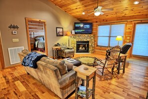 TV, fireplace, DVD player - Experience Almost Heaven in this cozy 2-bedroom cabin in West Jefferson, NC. (West Jefferson)