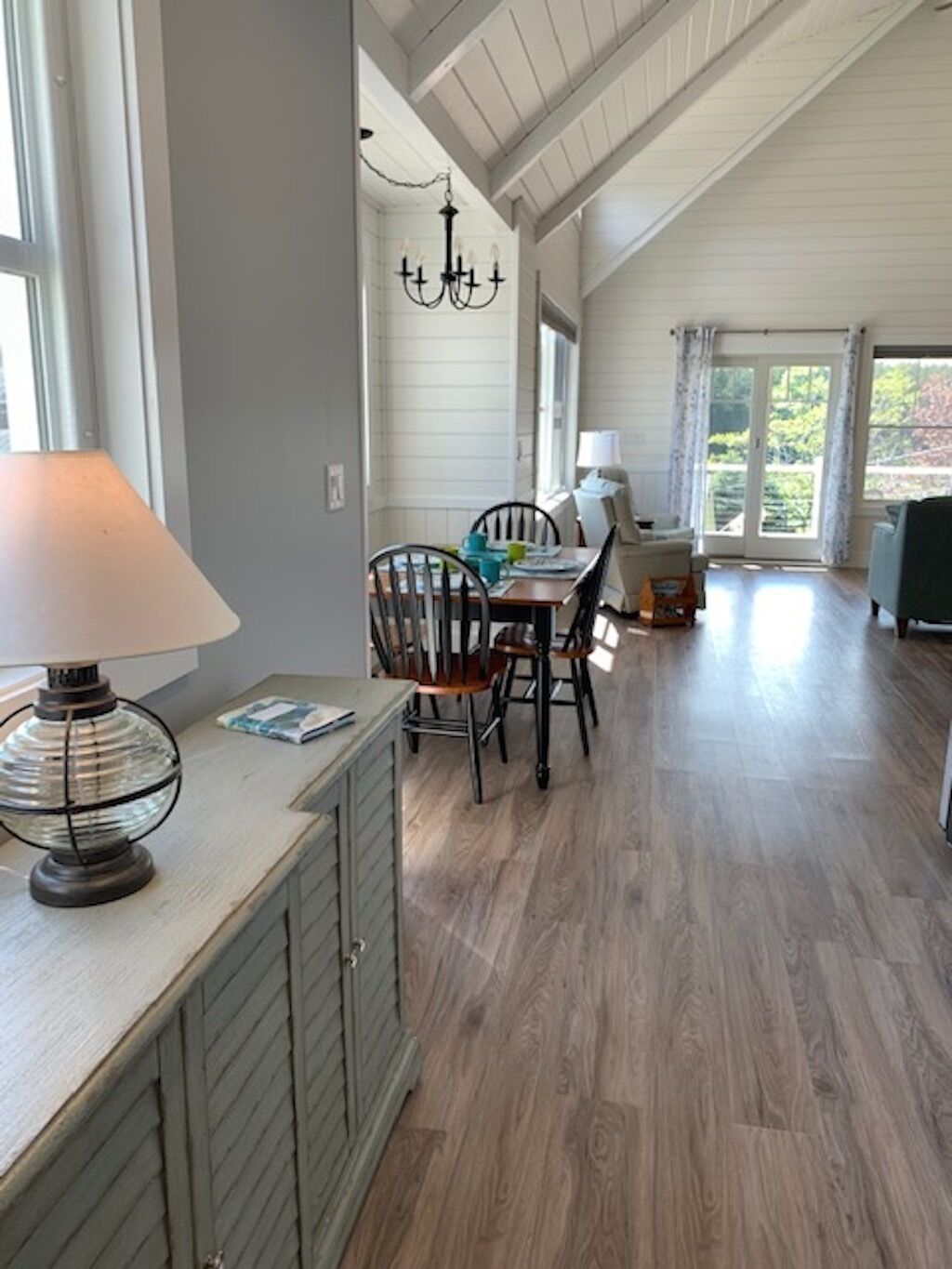 New Listing!! Island View Cottage