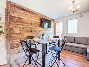 Dining - La Divaria (Le Lac) by Interhome (Tignes)