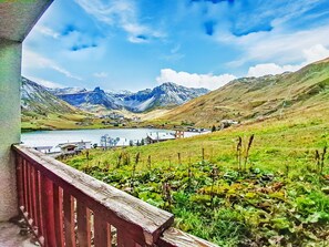 Property grounds - La Divaria (Le Lac) by Interhome (Tignes)