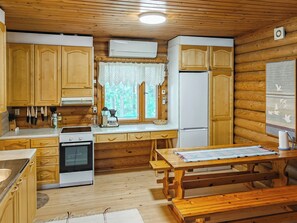 Réfrigérateur, four à micro-ondes, lave-vaisselle