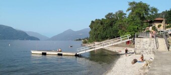 Brezzo di BederoのアパートメントLa Romantica  -  4人、2ベッドルーム