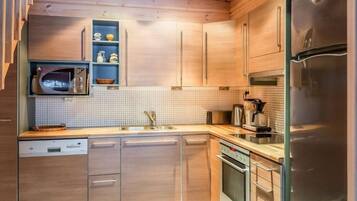 Frigorifero, microonde, forno, lavastoviglie