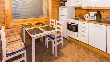 Fridge, microwave, dishwasher, cookware/dishes/utensils