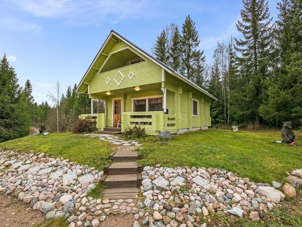 المنشأة من الخارج